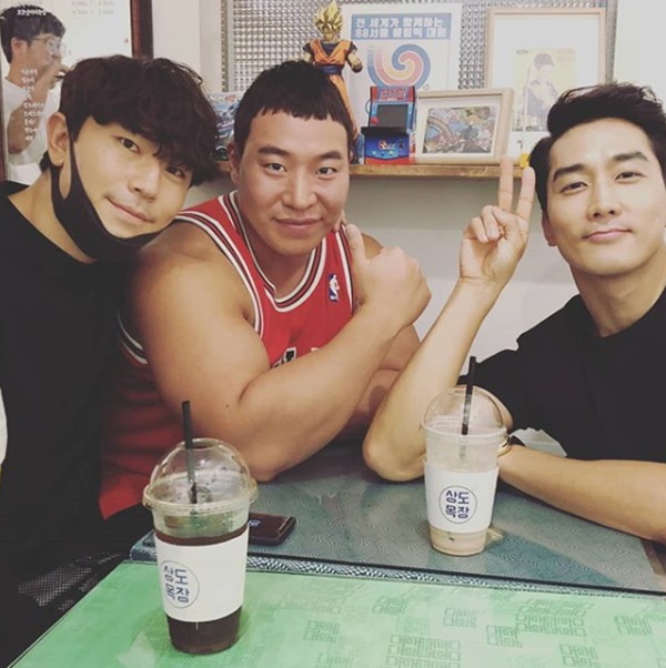 이시언 송승헌 (사진: 이시언 SNS)