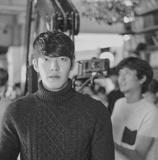 ▲ (사진: 김우빈 팬 SNS)